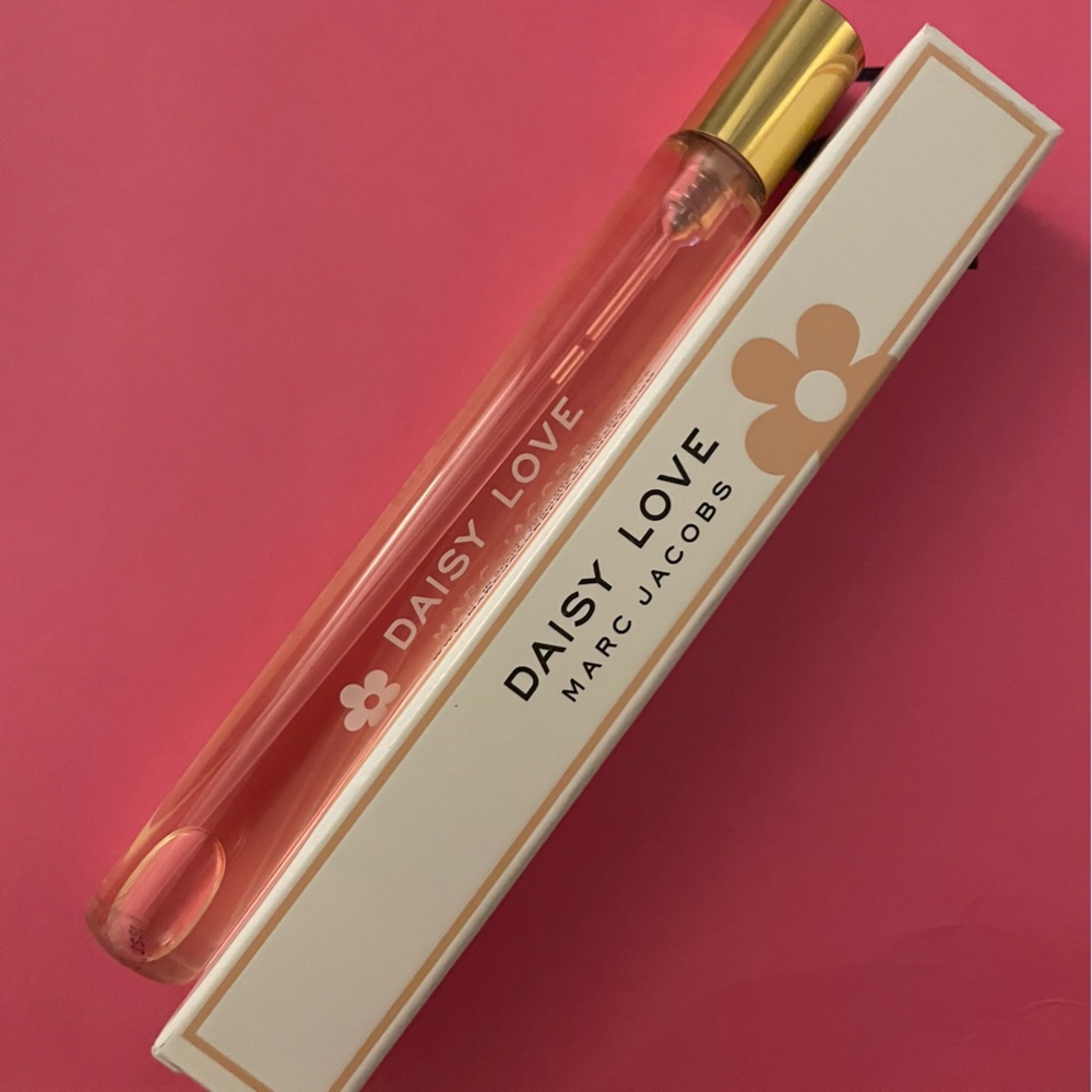 $23 ADD ON - Marc Jacobs Daisy Love Travel Spray